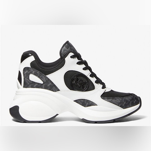 Michael Kors Zuma Empire Signature Logo and Mesh Trainer 8.5
Excellent condition - Picture 3 of 8